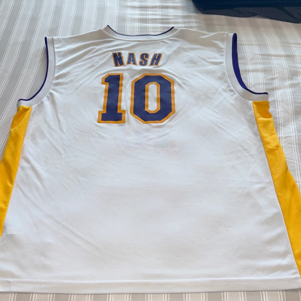 Adidas Lakers White and Yellow Basketball Jersey - Picture 6 of 12